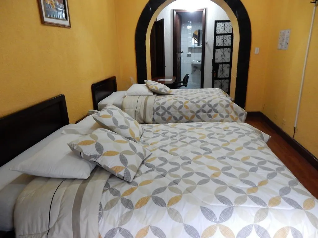 Hotel Joremis Quito 2*,